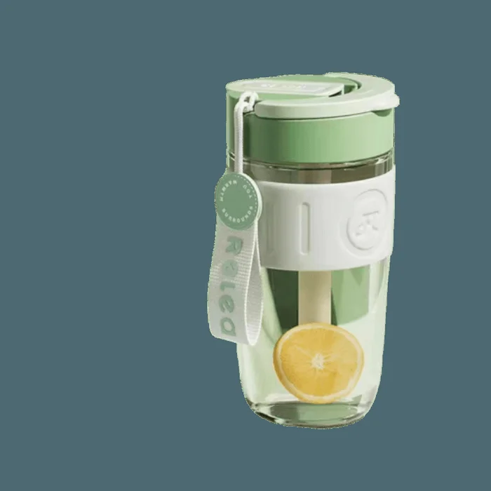 A coffee cup with a dual purpose high borosilicate glass precise scale of 520ml fresh green