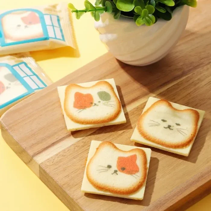 Cat white chocolate sandwich cookies 8 pieces
