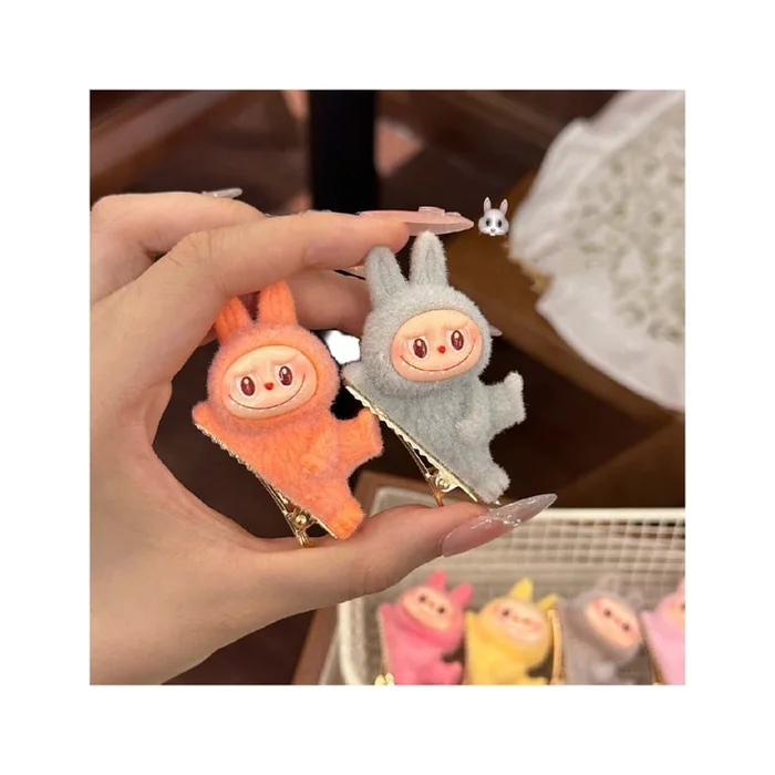 Labubu little doll lying posture hair clip 2 cute girls heart side bangs clip cartoon hair accessory girl child