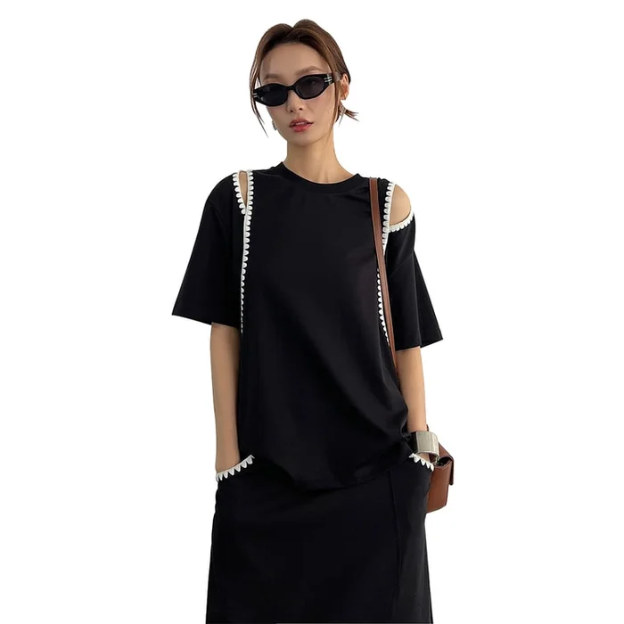 New Temperament Design Contrasting Color Hollow Short Sleeved T-shirt Black Top S