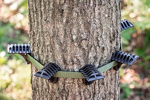 Saddle Hunting Ring of Steps Platform from Bullman Outdoors. 6 Platform Steps, 1 HD Ratchet Strap with Black Rubber Handle.