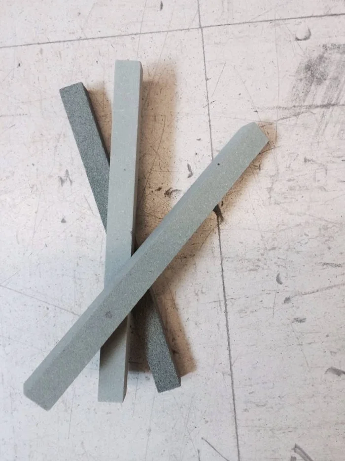 Silicon Carbide Hand Rubbing Stone .5”x.5”x6” 320 Grit