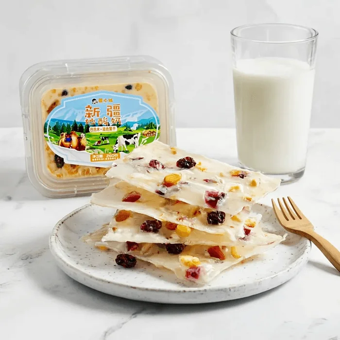 Xinjiang Fried Sour Milk Snacks, Almond + Mixed Dried Fruits, 9.2 oz